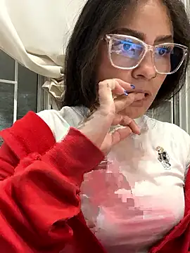 Alyha Cortes online show from 15, 11, 2025