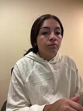 Alyha Cortes online show from 12, 3, 2026