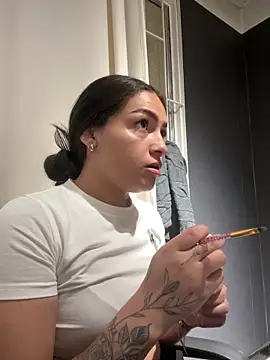 Alyha Cortes online show from 1, 12, 2025