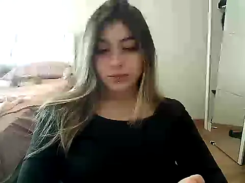 Becca B online show from 4, 5, 2026