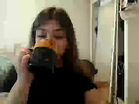 Becca B online show from 8, 5, 2026