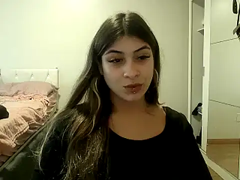 Becca B online show from 22, 4, 2026