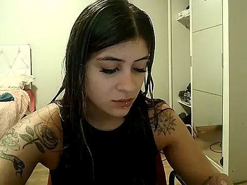 Becca B online show from 4, 3, 2026