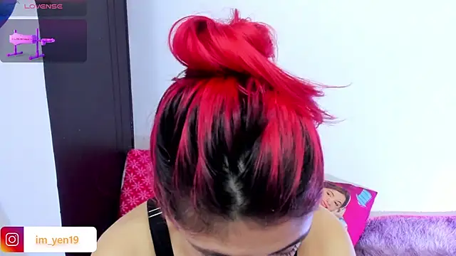 Snapshot of adahraa_younng chatting on 20, 10, 2025 adahraa younng online show from 20, 10, 2025