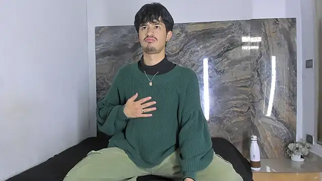 Snapshot of DimitriDeluxe chatting on 12, 10, 2025 DimitriDeluxe online show from 12, 10, 2025