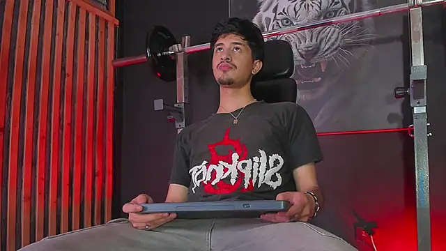 Snapshot of DimitriDeluxe chatting on 11, 11, 2025 DimitriDeluxe online show from 11, 11, 2025