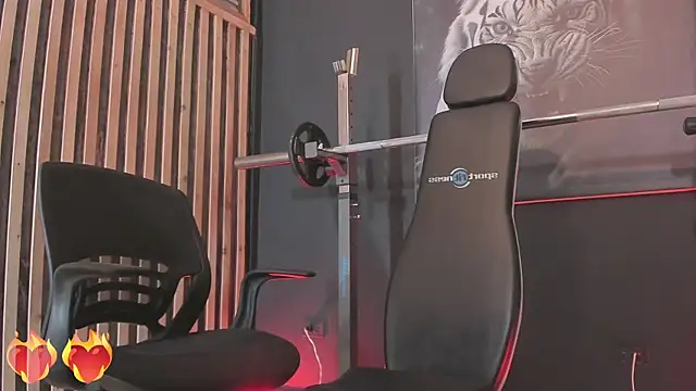 Snapshot of DimitriDeluxe chatting on 24, 10, 2025 DimitriDeluxe online show from 24, 10, 2025