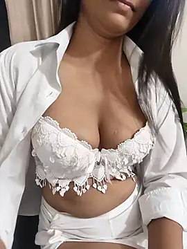 Snapshot of Shalu_G chatting on 27, 6, 2026 Shalu G online show from 27, 6, 2026