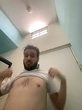 Snapshot of Alexitho25 chatting on 16, 7, 2026 Alexitho25 online show from 16, 7, 2026