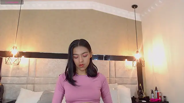 SaraaTylor online show from 13, 9, 2025