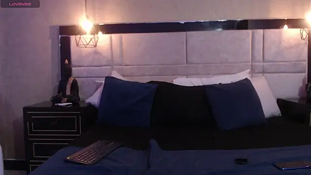 SaraaTylor online show from 22, 9, 2025