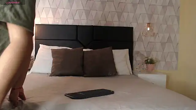 SaraaTylor online show from 3, 10, 2025