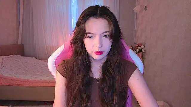 Snapshot of yuna_sunshy chatting on 5, 5, 2026 yuna sunshy online show from 5, 5, 2026
