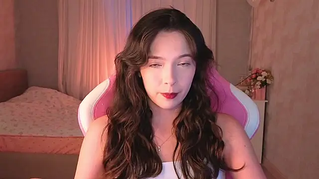 Snapshot of yuna_sunshy chatting on 2, 6, 2026 yuna sunshy online show from 2, 6, 2026