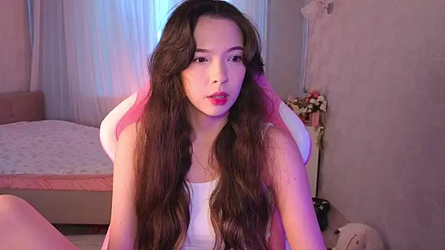 Snapshot of yuna_sunshy chatting on 7, 5, 2026 yuna sunshy online show from 7, 5, 2026