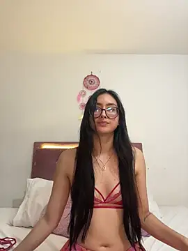 Just Isaa online show from 4, 12, 2025