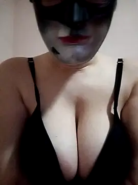 AmandaXXX98 online show from 13, 11, 2025