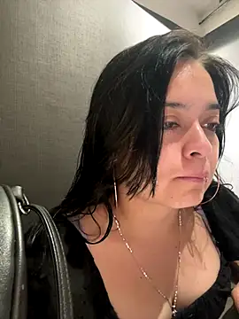 Snapshot of Emily_Rivers_ chatting on 28, 10, 2025 Emily Rivers online show from 28, 10, 2025