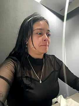 Snapshot of Emily_Rivers_ chatting on 24, 11, 2025 Emily Rivers online show from 24, 11, 2025