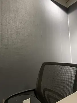 Snapshot of Emily_Rivers_ chatting on 18, 11, 2025 Emily Rivers online show from 18, 11, 2025