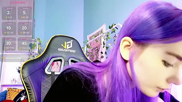 Snapshot of Kiara_Dream chatting on 5, 11, 2025 Kiara Dream online show from 5, 11, 2025