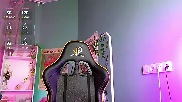 Snapshot of Kiara_Dream chatting on 15, 10, 2025 Kiara Dream online show from 15, 10, 2025