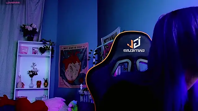 Snapshot of Kiara_Dream chatting on 13, 11, 2025 Kiara Dream online show from 13, 11, 2025