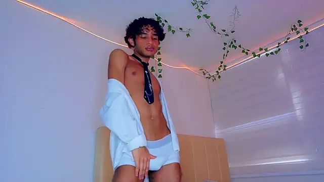 Aaron Wiinter online show from 6, 11, 2025