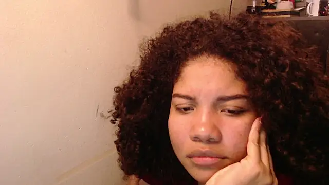 Snapshot of madelene chatting on 8, 5, 2026 madelene online show from 8, 5, 2026
