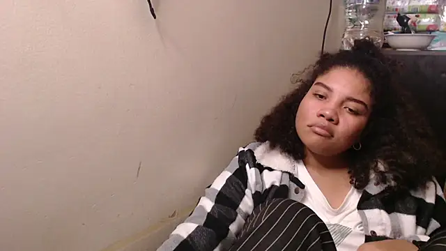 Snapshot of madelene chatting on 18, 5, 2026 madelene online show from 18, 5, 2026