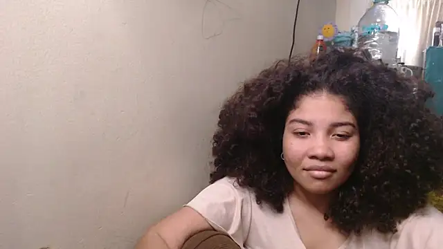 Snapshot of madelene chatting on 5, 6, 2026 madelene online show from 5, 6, 2026