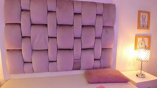 Dannika07 online show from 6, 11, 2025