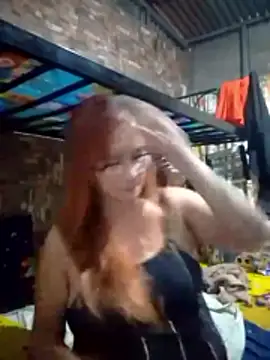 SexyHottMom online show from 15, 4, 2026