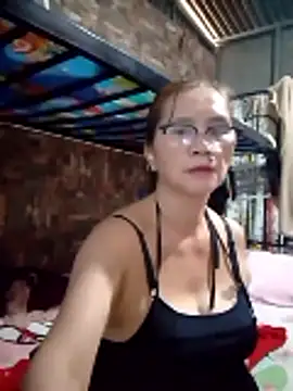 SexyHottMom online show from 17, 5, 2026