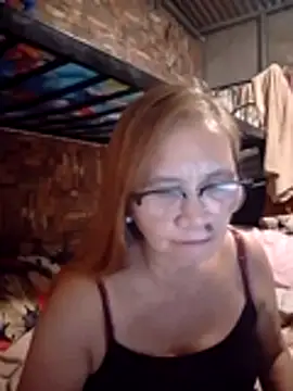 Snapshot of SexyHottMom chatting on 27, 6, 2026 SexyHottMom online show from 27, 6, 2026
