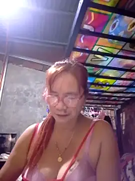 SexyHottMom online show from 2, 2, 2026