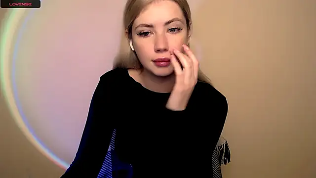 AliceHotty  online show from 7, 11, 2025