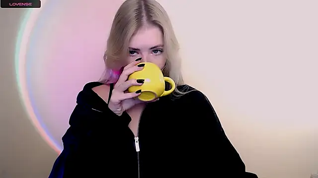 AliceHotty  online show from 31, 10, 2025