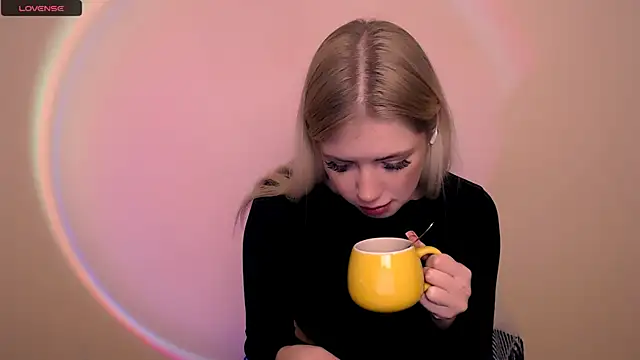 AliceHotty  online show from 14, 11, 2025