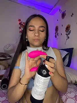 Snapshot of MiaRousexxx_ chatting on 1, 12, 2025 MiaRousexxx online show from 1, 12, 2025