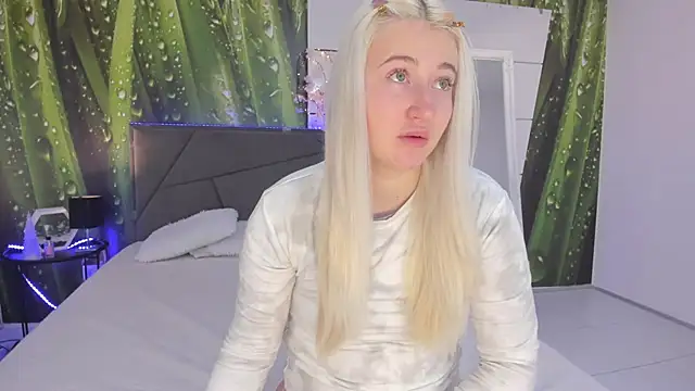 HollyTailors online show from 10, 2, 2026