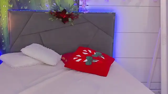 HollyTailors online show from 15, 1, 2026