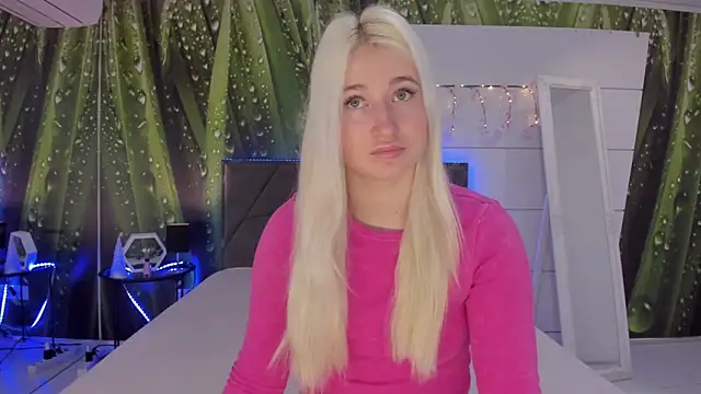 HollyTailors online show from 1, 4, 2026