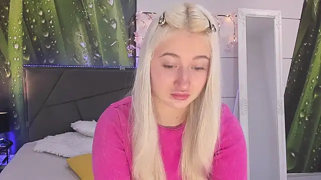 HollyTailors online show from 5, 2, 2026