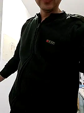 huanhuanaaaaa online show from 9, 4, 2026