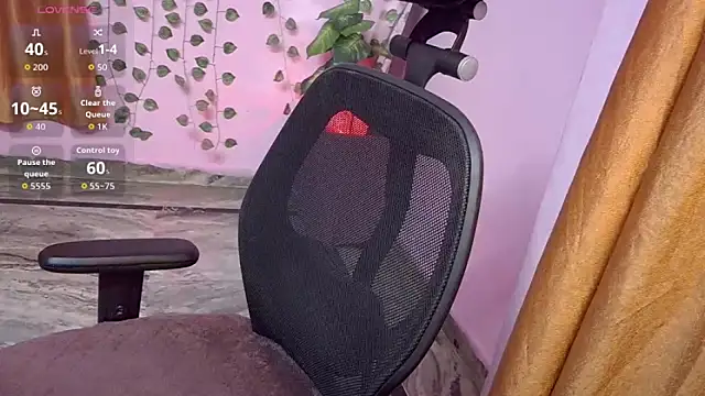 Snapshot of heyy_kiran chatting on 8, 10, 2025 heyy kiran online show from 8, 10, 2025