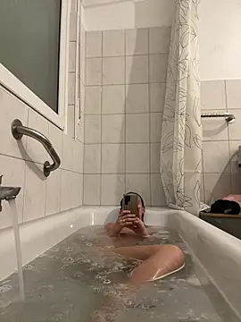 Emilia Mausi online show from 13, 3, 2026