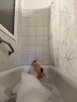 Emilia Mausi online show from 2, 12, 2025