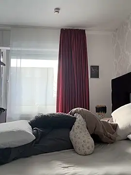 Emilia Mausi online show from 5, 2, 2026