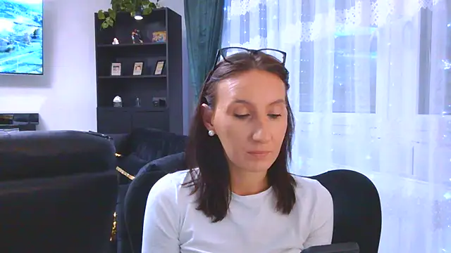 Emilia Mausi online show from 20, 11, 2025